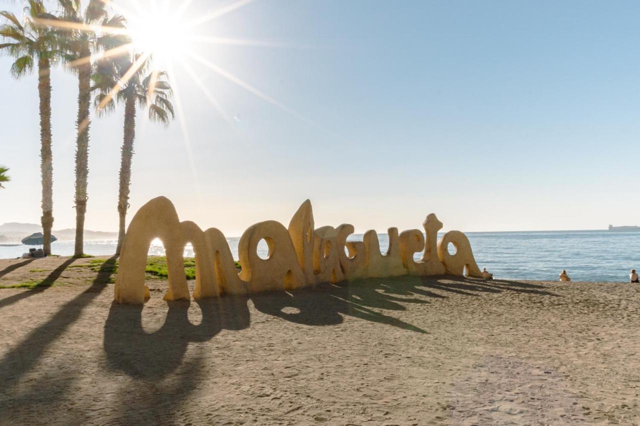 Beach House Apartment, Playa Malagueta Малага Экстерьер фото