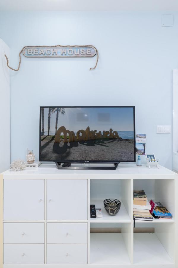 Beach House Apartment, Playa Malagueta Малага Экстерьер фото