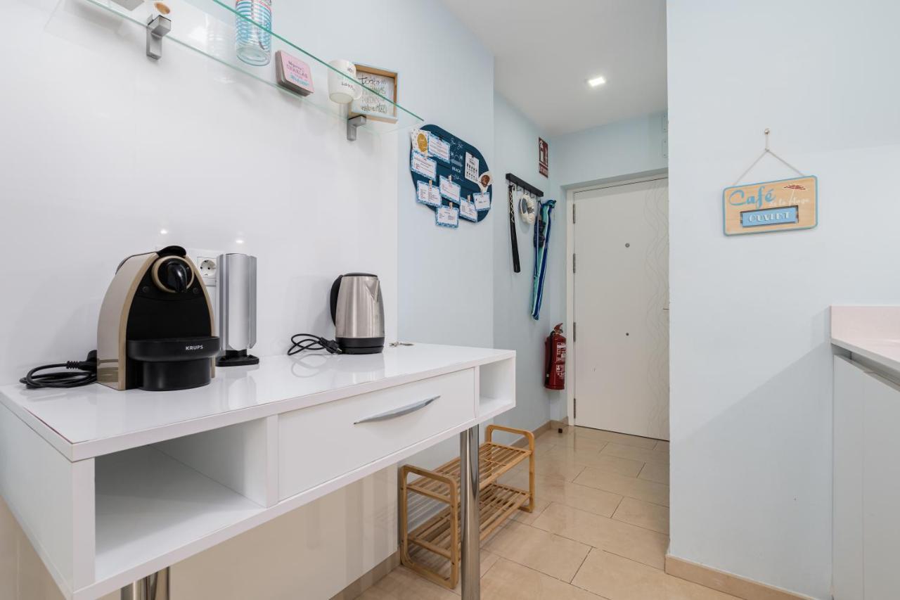 Beach House Apartment, Playa Malagueta Малага Экстерьер фото