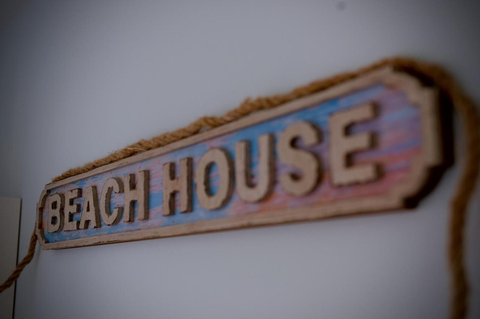 Beach House Apartment, Playa Malagueta Малага Экстерьер фото